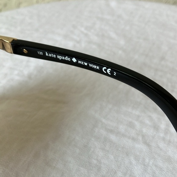 Kate Spade: Joslyns Brown tortoise with gold tone- brown gradient lenses- flaw - Picture 2 of 16